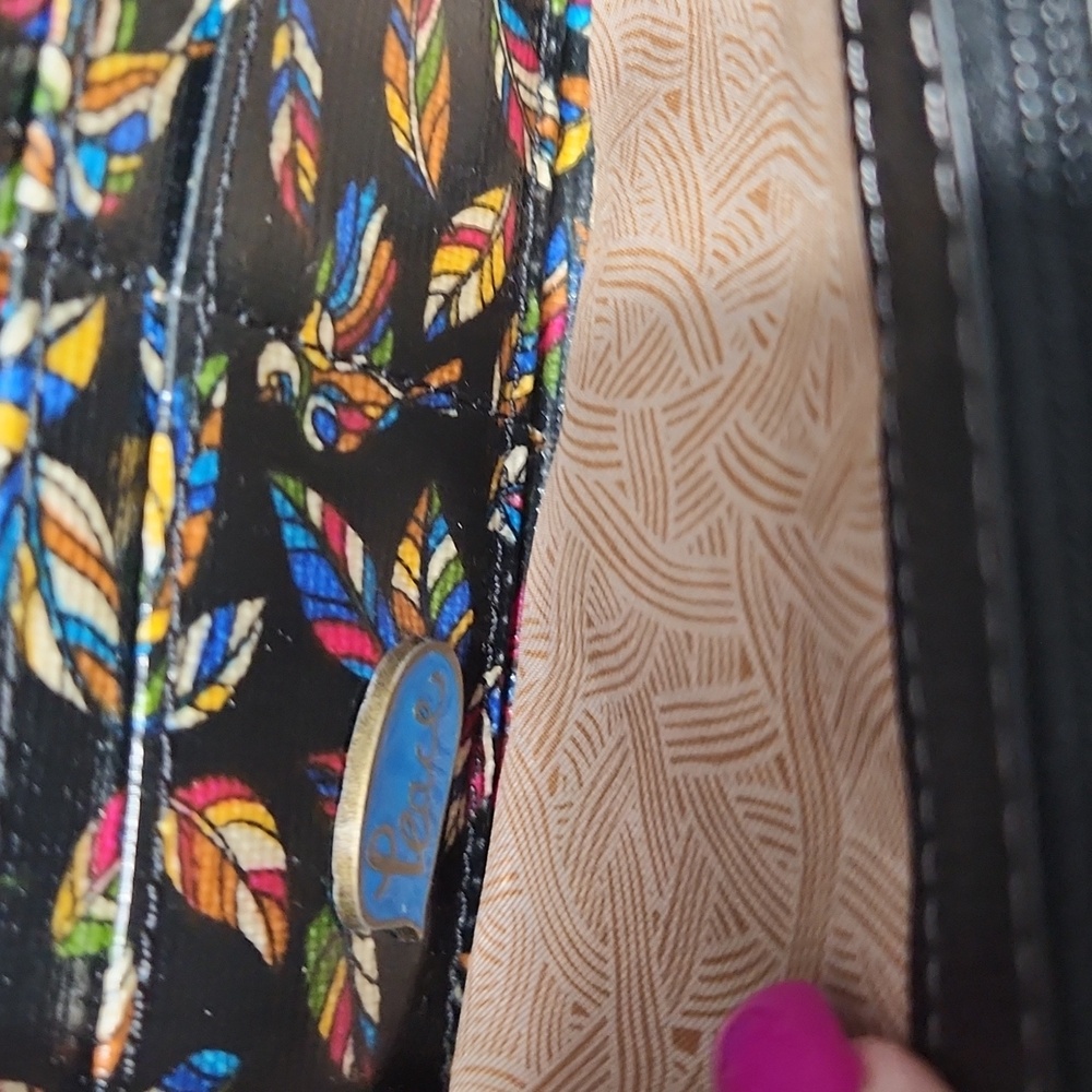 NWOT. Sakroots Artist Circle Enbroidered Zip Wallet - Picture 10 of 16